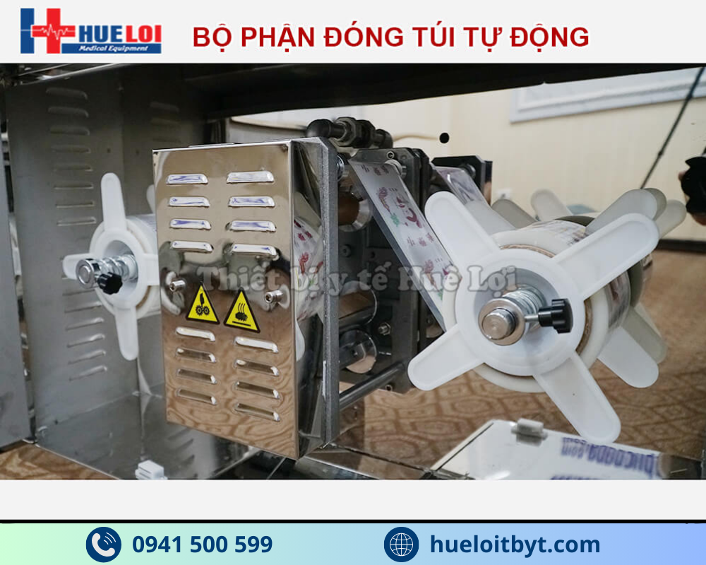 Bộ phận đóng túi của máy sắc thuốc kèm đóng túi tự động