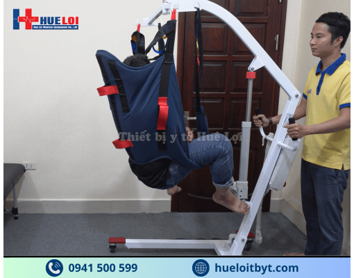 XE CẨU NÂNG HẠ VÀ DI CHUYỂN BỆNH NHÂN BẰNG ĐIỆN
