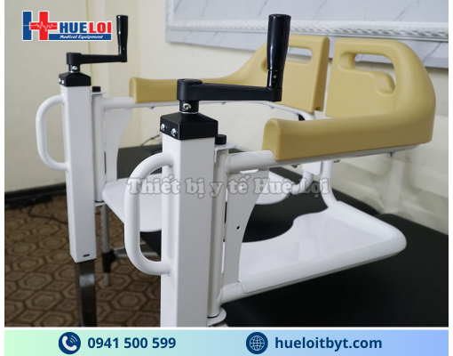 XE LĂN NÂNG HẠ BẰNG TAY QUAY ĐA NĂNG